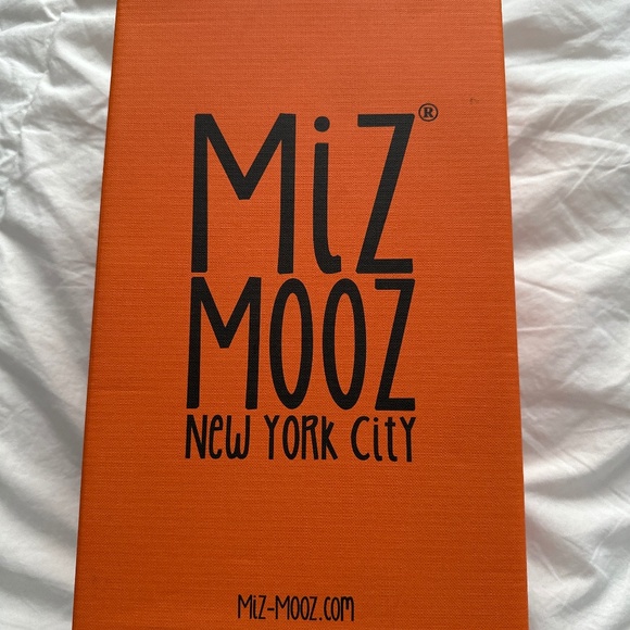 Shoes - Picture 1 of 8